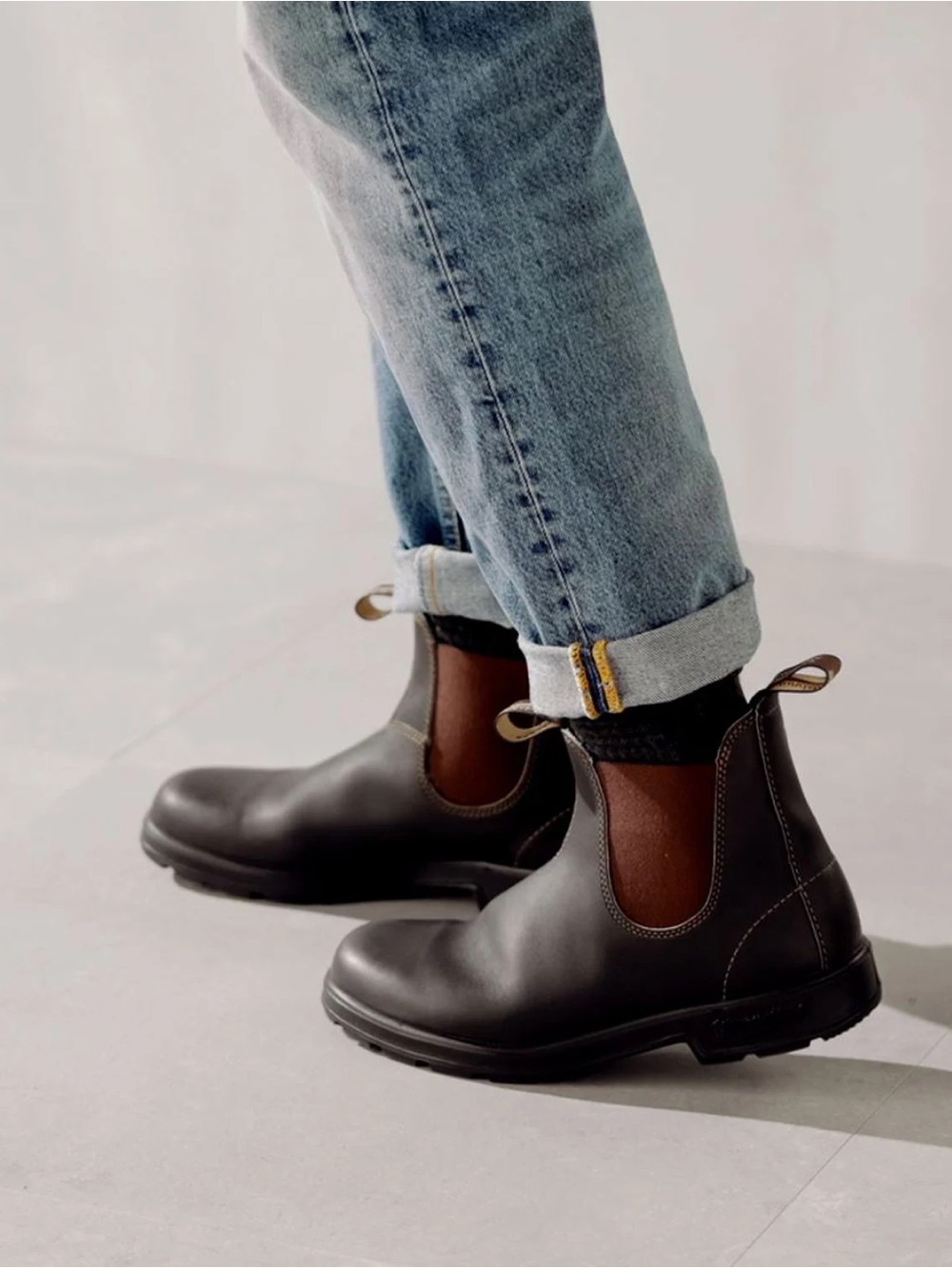 Blundstone Brown Chelsea Boots with Dark Brown Elastic Panels